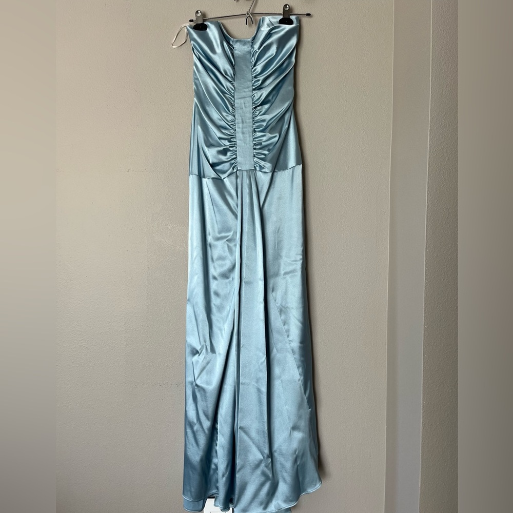 Jessica McClintock Formal Wear strapless gown with train